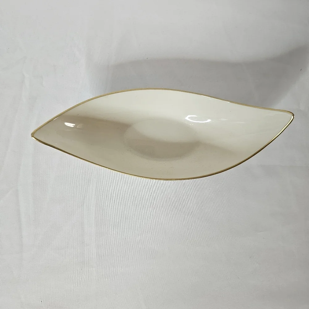 Vtg Lenox Ivory Porcelain Bowl With 24K Gold Trim Boat-Shaped Serving Dish - USA - Picture 3 of 8